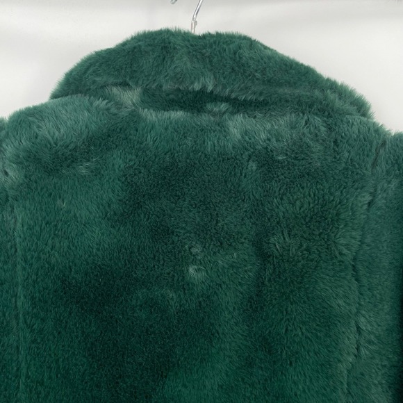 BLANKNYC Soft Girl Mob Wife Green Notch Lapel Faux Fur Fluffy Cropped Jacket  XS - Picture 11 of 12